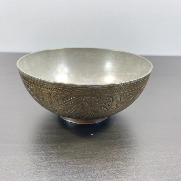 Antique Brass Round Bowl, Handcrafted Small Vessel, Vintage Solid Metal Dish, De - Picture 7 of 10